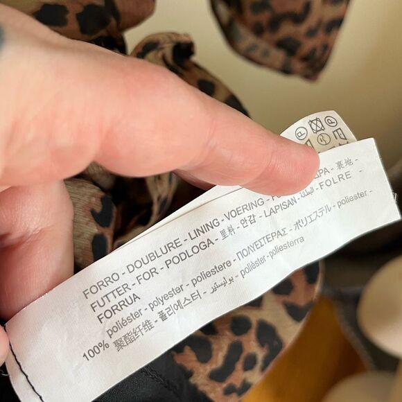 Zara Leopard Print Long Sleeve Ruched Wrap Mini Dress Size M Bodycon - Picture 6 of 7